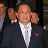 Bộ trưởng Ngoại giao Triều Tiên Ri Yong Ho (phía trước) tới Singapore dự Diễn đàn khu vực ASEAN (ARF) ngày 3/8. (Nguồn: Yonhap/TTXVN)