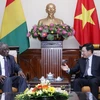 Phó Thủ tướng, Bộ trưởng Bộ Ngoại giao Phạm Bình Minh tiếp Bộ trưởng Ngoại giao Guinea. (Ảnh: Lâm Khánh/TTXVN)