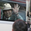 Đoàn xe chở người cao tuổi Hàn Quốc rời Sokcho để tới núi Kumgang trên lãnh thổ Triều Tiên ngày 20/8. (Ảnh: Yonhap/TTXVN)