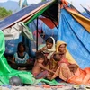 Người Rohingya tại trại tị nạn ở biên giới Myanmar-Bangladesh, gần thị trấn Maungsaw, bang Rakhine ngày 12/11/2017. (Nguồn: AFP/TTXVN)
