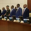 Các Bộ trưởng Chính phủ mới của Sudan tuyên thệ nhậm chức tại Khartoum ngày 15/9. (Ảnh: THX/TTXVN)