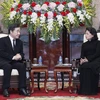 Quyền Chủ tịch nước Đặng Thị Ngọc Thịnh tiếp Thủ tướng Hàn Quốc Lee Nak-yon. (Ảnh: Lâm Khánh/TTXVN)