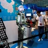 Robot được trưng bày tại Triển lãm Công nghệ cao Quốc tế tại Bắc Kinh. (Nguồn: EPA/TTXVN)