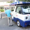 Xe vận chuyển rác 6R-MOT được thiết kế chạy bằng năng lượng Mặt Trời và năng lượng tái tạo từ rác hữu cơ. (Ảnh: Tiến Lực/TTXVN)