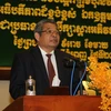 Phó Thủ tướng, Chủ tịch Hội đồng Khôi phục và Phát triển lĩnh vực nông nghiệp nông thôn Campuchia Yim Chhay Ly phát biểu tại hội nghị. (Ảnh: TTXVN)