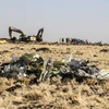 Hiện trường vụ rơi máy bay Boeing 737-8 MAX của Hãng hàng không Ethiopian Airlines tại thị trấn Bishoftu ngày 11/3/2019. (Ảnh: AFP/TTXVN)