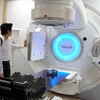 Hệ thống gia tốc xạ trị-xạ phẫu đa năng lượng VERSA HD tại Bệnh viện Chợ Rẫy. (Ảnh: Phương Vy/TTXVN)