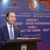 Thứ trưởng Bộ Ngoại giao Nguyễn Quốc Dũng, Trưởng SOM ASEAN phát biểu tại hội thảo Quan hệ đối tác ASEAN-Nhật Bản. (Ảnh: Lâm Khánh/TTXVN)