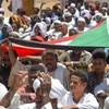 Người biểu tình tập trung tại Khartoum, Sudan, ngày 17/5/2019. (Ảnh: AFP/TTXVN)