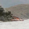 Cháy canô du lịch trên vịnh Nha Trang khiến 2 người bị bỏng