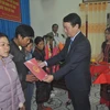 Trao quốc tịch Việt Nam cho 9 công dân Lào tại huyện A Lưới