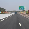 Tuyến đường cao tốc Bắc Giang-Lạng Sơn, đoạn tuyến Bắc Giang-Chi Lăng mới được hoàn thành. (Ảnh: Minh Quyết/TTXVN)