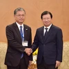 Phó Thủ tướng Trịnh Đình Dũng tiếp Phó Chủ tịch Hội đồng thúc đẩy Ngoại giao nhân dân Nhật Bản Onoi Yoshiki đang thăm và làm việc tại Việt Nam. (Ảnh: Văn Điệp/TTXVN)