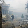Đà Nẵng: Cháy lớn tại một xưởng gỗ ngay bên cạnh kho gas