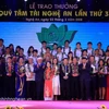 Trao giải thưởng cho các cá nhân, tập thể có đóng góp tích cực trong việc xây dựng và phát triển quê hương Nghệ An.