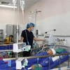 Nạn nhân Lường Văn Hoàng đang điều trị tại Bệnh viện Trung ương Thái Nguyên. (Ảnh: Quân Trang/TTXVN)