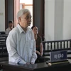 Bị cáo Lê Văn Phước, nguyên Chánh án Tòa án Nhân dân tỉnh Phú Yên lĩnh án 12 năm 6 tháng tù (giảm 3 năm) theo mức án phiên xét xử sơ thẩm ngày 30/12/2019. (Ảnh: TTXVN)