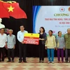 Trao nhà tình nghĩa, tặng quà cho hộ nghèo ở tỉnh Quảng Nam