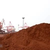 Đất hiếm chuẩn bị được đưa đi xuất khẩu tại Liên Vân Cảng ở tỉnh Giang Tô, Trung Quốc. (Nguồn: AFP/TTXVN)