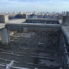 Việc phá dỡ tầng 18 của tòa nhà 8B Lê Trực đã hoàn thành. (Ảnh: Mạnh Khánh/Vietnam+)