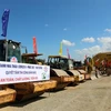 Máy móc cơ giới tham gia thi công 2 Gói thầu thuộc Dự án cao tốc Phan Thiết-Dầu Giây. (Ảnh: Nguyễn Thanh/TTXVN)