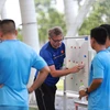 HLV Troussier và các cộng sự lên kế hoạch xây dựng lực lượng cho đội tuyển U18 Việt Nam hướng tới mục tiêu cạnh tranh suất tham dự VCK U20 châu Á 2023. (Nguồn: VFF)