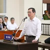 Bị cáo Vũ Huy Hoàng (cựu Bộ trưởng Bộ Công Thương) khai báo trước tòa. (Ảnh: Phạm Kiên/TTXVN)