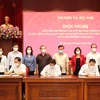 Ký kết thỏa thuận hợp tác giữa Bộ Giao thông Vận tải và thành phố Hà Nội cùng các tỉnh liên quan về triển khai tuyến đường vành đai 4. (Nguồn: Hanoi.gov.vn)