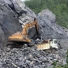 Doanh nghiệp vẫn lén lút khai thác tại mỏ đá ở xã Thượng Long, huyện Nam Đông mặc dù đã hết thời gian cấp phép. (Ảnh: Đỗ Trưởng/TTXVN)