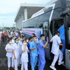 Các y, bác sỹ lên đường chi viện cho Thành phố Hồ Chí Minh. (Ảnh: An Đăng/TTXVN)
