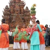 Chương trình dân vũ đặc sắc do thiếu nữ Chăm biểu diễn tại Lễ hội Katê năm 2020 ở Ninh Thuận. (Ảnh minh họa: Nguyễn Thành/TTXVN)