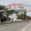Những tuyến phố trung tâm thị xã Từ Sơn được trang hoàng băngrôn, biểu tượng thành phố Từ Sơn. (Ảnh: Thanh Thương/TTXVN)