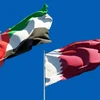 Quốc kỳ cùa Qatar (phải) và UAE. (Nguồn: news.com)