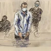 Bức vẽ phác thảo đối tượng Salah Abdeslam (giữa), nghi can vụ tấn công khủng bố ở Paris năm 2015, tại phiên tòa ngày 9/2/2022. (Ảnh: AFP/TTXVN)