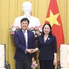 Phó Chủ tịch nước Võ Thị Ánh Xuân tiếp Chủ tịch Tập đoàn Bảo hiểm nhân thọ AIA Lee Yuan Siong. (Ảnh: Lâm Khánh/TTXVN)