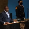 Người đứng đầu chính quyền quân sự Burkina Faso, ông Paul-Henri Sandaogo Damiba (trái) phát biểu tại khóa họp 77 Đại hội đồng LHQ ở New York (Mỹ), ngày 23/9/2022. (Ảnh: AFP/TTXVN)