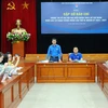 Bí thư Đoàn Khối các cơ quan Trung ương Bùi Hoàng Tùng phát biểu tại buổi gặp mặt. (Ảnh: Minh Đức/TTXVN)