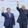Thủ tướng Phạm Minh Chính gặp Phó Tổng thống Ấn Độ Jagdeep Dhankhar. (Ảnh: Dương Giang/TTXVN)