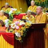 Hòa thượng Thích Gia Quang, Phó Chủ tịch Hội đồng Trị sự Giáo hội Phật giáo Việt Nam trình bày tham luận. (Ảnh: Minh Đức/TTXVN)