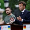 Tổng thống Pháp Emmanuel Macron (phải) và Tổng thống Ukraine Volodymyr Zelensky trong cuộc họp báo ngày 16/6/2022. (Nguồn: Reuters)