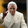 Hình ảnh Giáo hoàng Benedict XVI tại lễ cầu nguyện ở Thánh đường Saint Peter ở Vatican ngày 31/12/2012. (Ảnh: AFP/TTXVN)