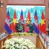 Đại tướng, Bộ trưởng Quốc phòng Phan Văn Giang và Phó Thủ tướng, Bộ trưởng Quốc phòng Vương quốc Campuchia, Đại tướng Tea Banh ký kết kế hoạch hợp tác năm 2023 giữa Bộ Quốc phòng hai nước. (Ảnh: Trọng Đức/TTXVN)