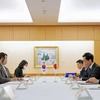 Quang cảnh cuộc hội đàm giữa Bộ trưởng Ngoại giao Nhật Bản Yoshimasa Hayashi (phải) và Bộ trưởng Thống nhất Hàn Quốc Kwon Young Se. (Nguồn: Kyodo)