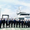 Bộ trưởng Tô Lâm và đoàn đại biểu cấp cao của Bộ Công an Việt Nam thăm Lực lượng Bảo vệ Bờ biển Nhật Bản. (Ảnh: TTXVN phát)