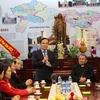 Phó Thủ tướng Trần Lưu Quang chúc mừng Lễ Phục sinh tại Lạng Sơn