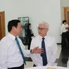 Phó Thủ tướng Chính phủ Trần Hồng Hà trao đổi với Bí thư Tỉnh ủy Bình Dương Nguyễn Văn Lợi về hoạch định chiến lược cho thủ phủ công nghiệp và vùng đổi mới sáng tạo Bình Dương. (Ảnh: Chí Tưởng/TTXVN)
