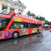 Sở Du lịch Hà Nội bố trí nhiều chuyến xe buýt 2 tầng miễn phí phục vụ du khách. (Ảnh: Tuấn Anh/TTXVN)