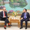 Phó Thủ tướng Trần Hồng Hà tiếp Đại sứ Canada tại Việt Nam Shawn Steil. (Ảnh: Văn Điệp/TTXVN)