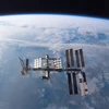 Trạm Vũ trụ Quốc tế (ISS) nhìn từ Tàu con thoi Atlantis của Mỹ ngày 18/2/2008. (Ảnh: AFP/TTXVN)