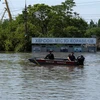 Cảnh ngập lụt sau vụ vỡ đập thủy điện Kakhovka tại tỉnh Kherson, miền Nam Ukraine. (Ảnh: AFP/TTXVN)